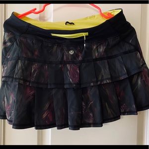 Lululemon Pacesetter Black Iris size 6 used